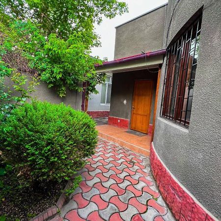 Ala-Bel Guesthouse 比什凯克 外观 照片